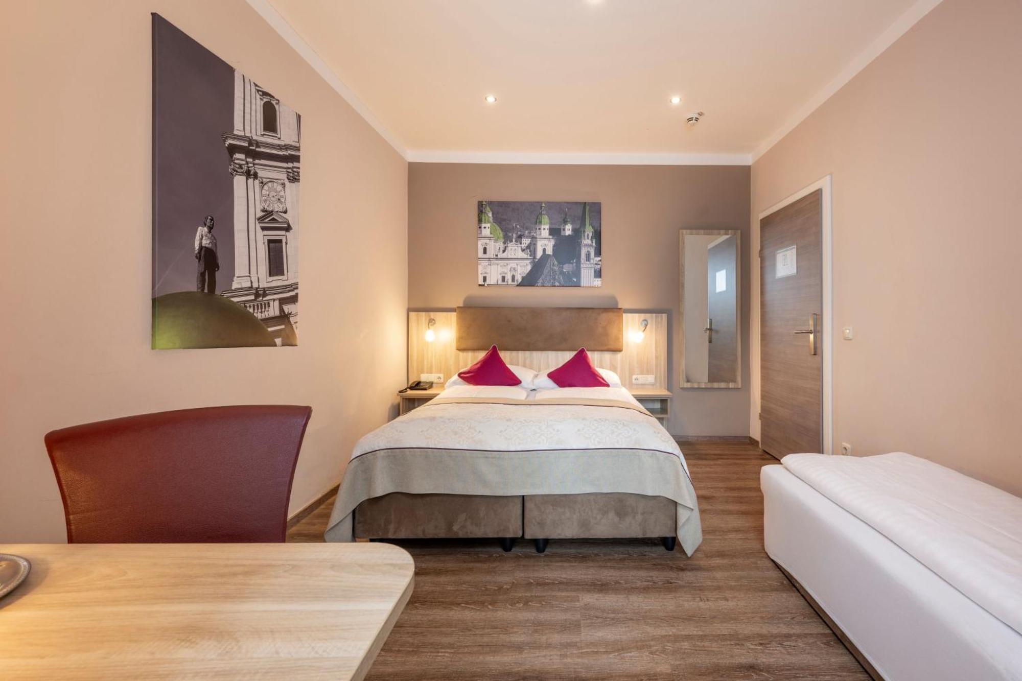 Hotel Junior By Max 70 Salzburg Ngoại thất bức ảnh