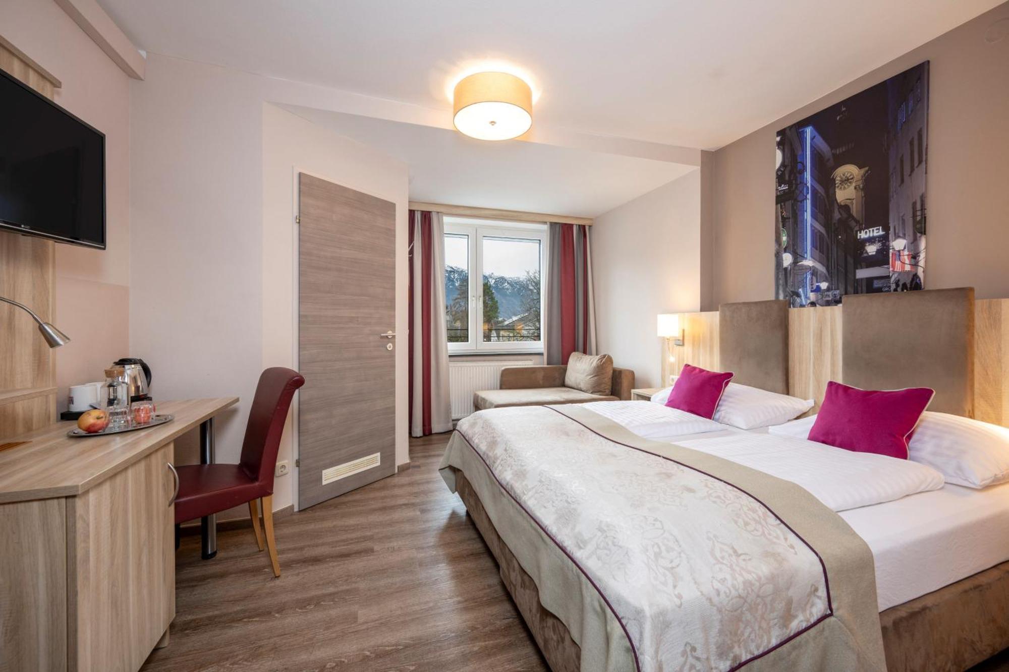 Hotel Junior By Max 70 Salzburg Ngoại thất bức ảnh