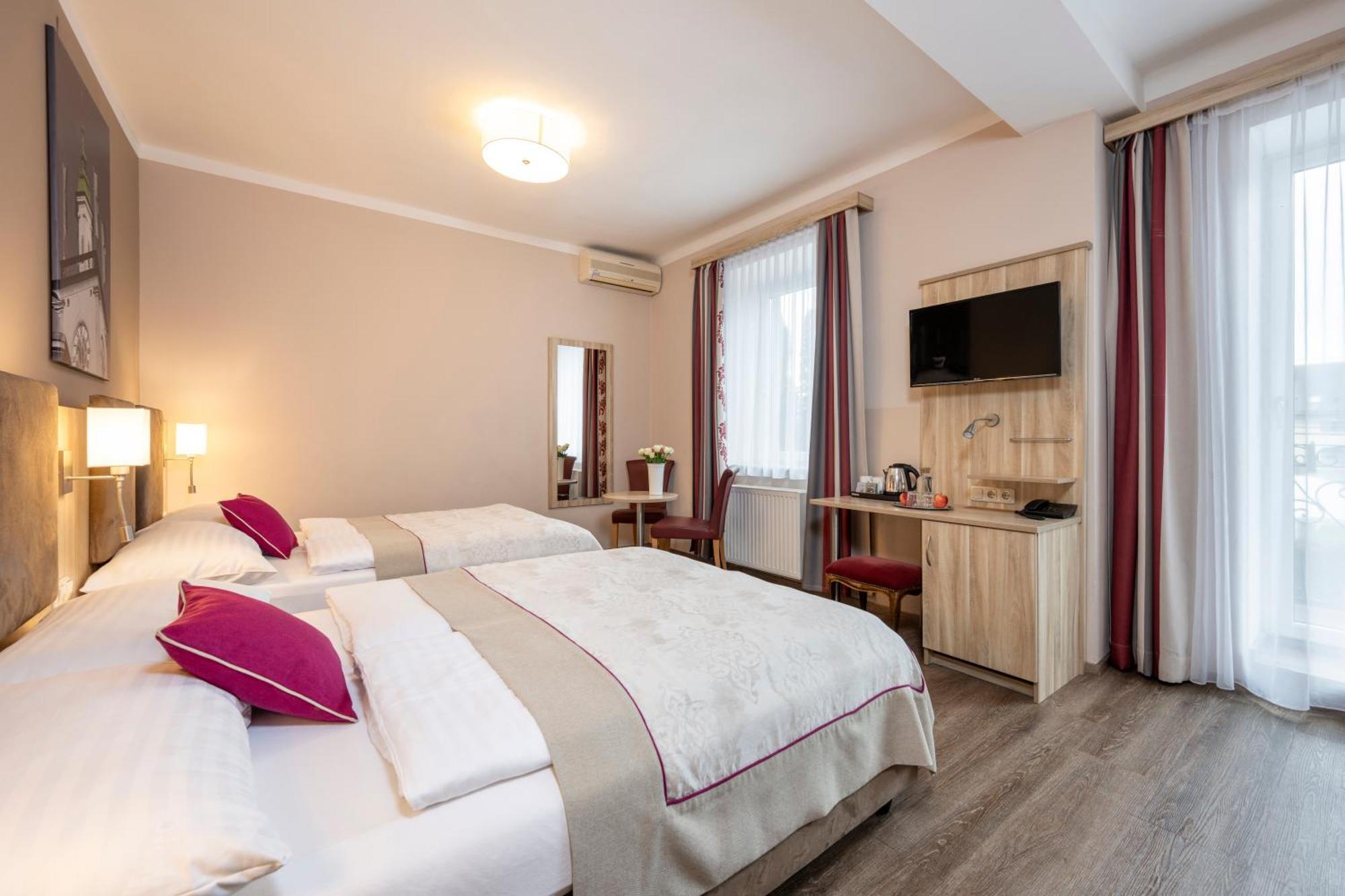 Hotel Junior By Max 70 Salzburg Ngoại thất bức ảnh