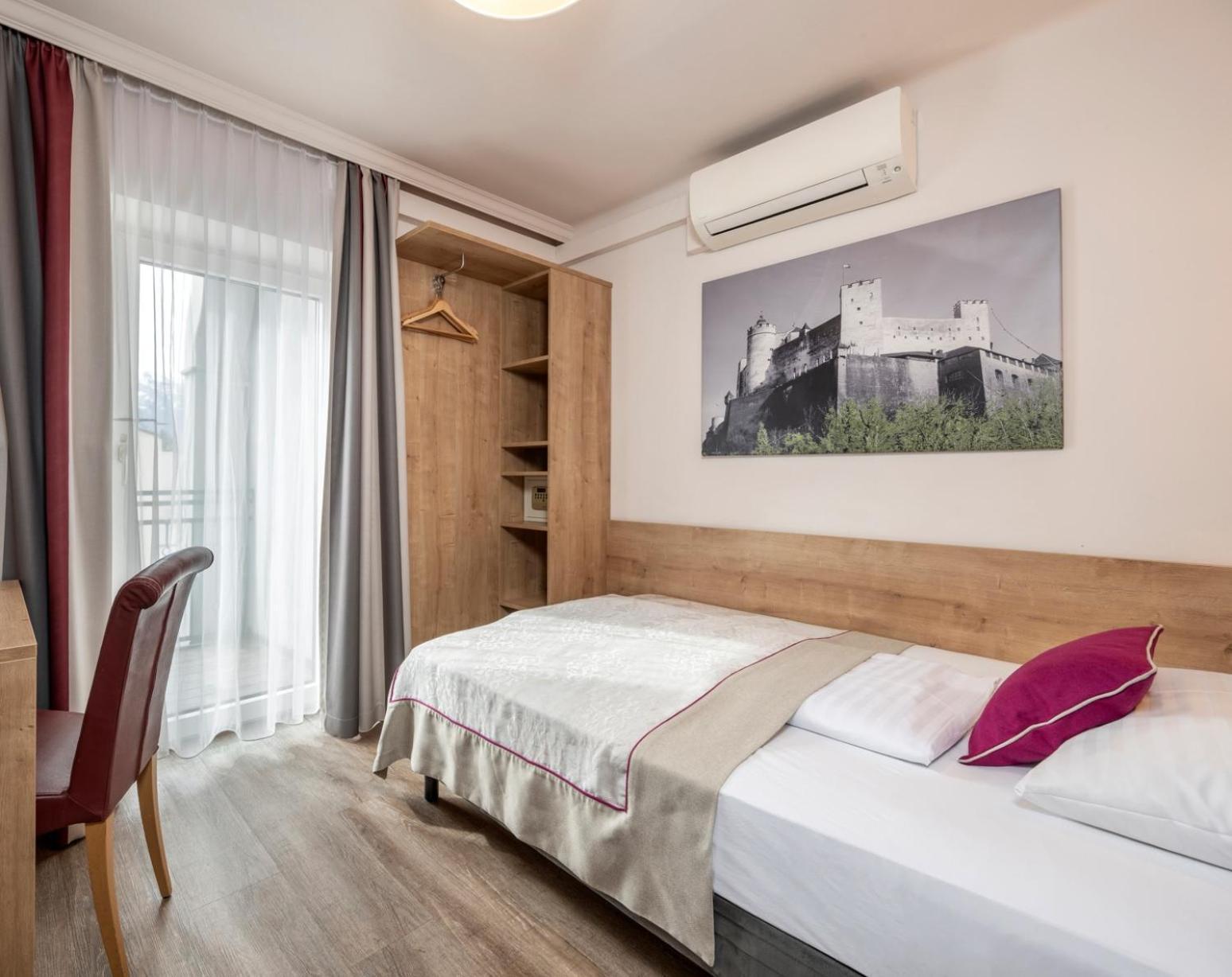 Hotel Junior By Max 70 Salzburg Ngoại thất bức ảnh